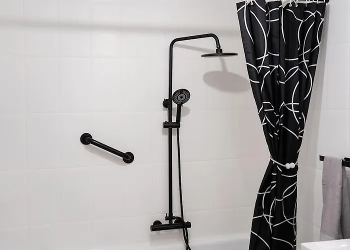 Moderno Piso * トレド